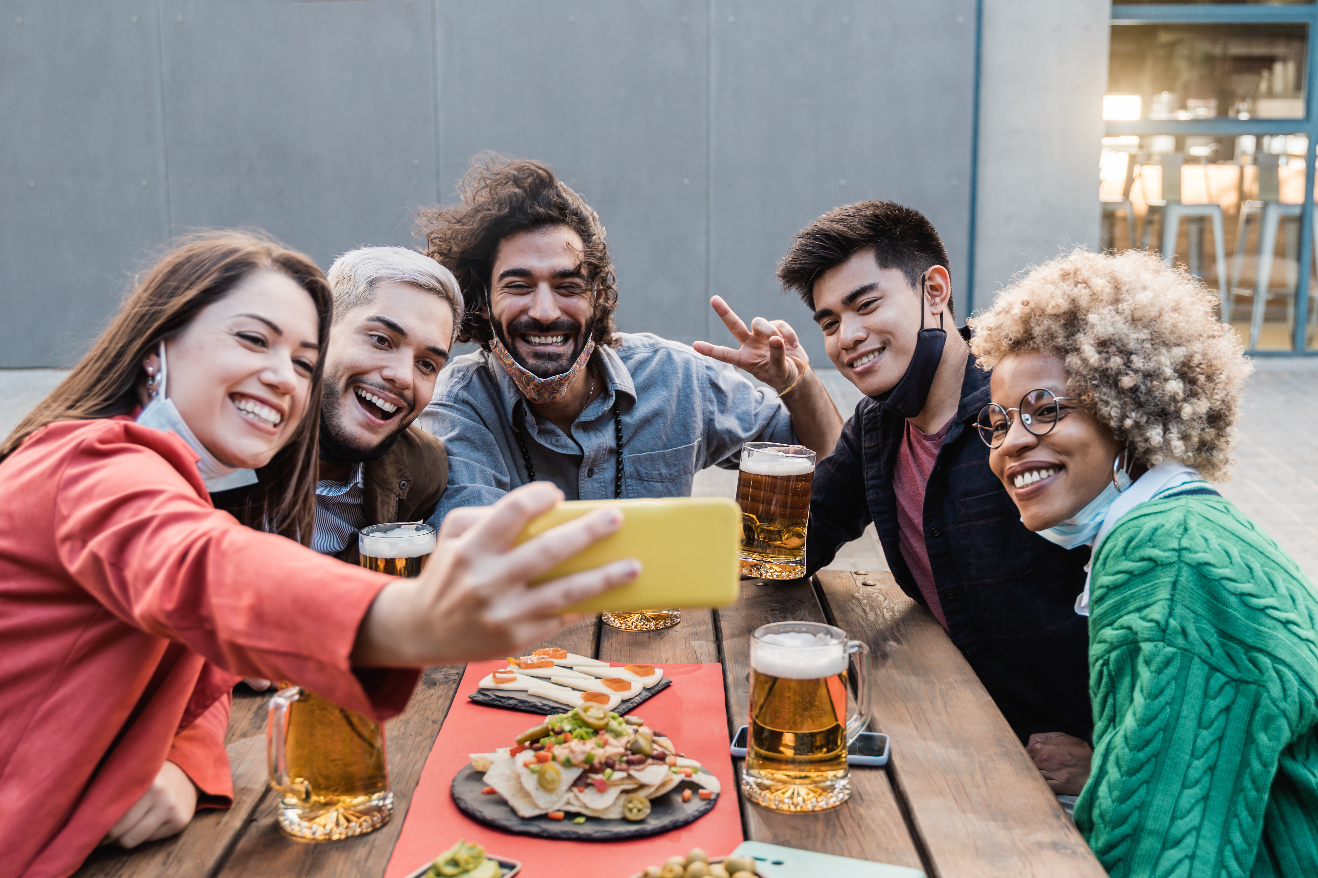 4 Strategies to Boost Restaurant Sales with User-Generated Content
