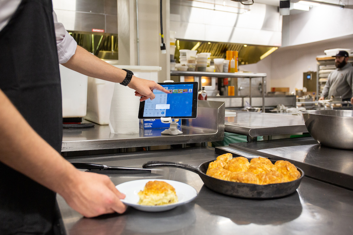 5 Ways a Kitchen Display System Leads to Business Success